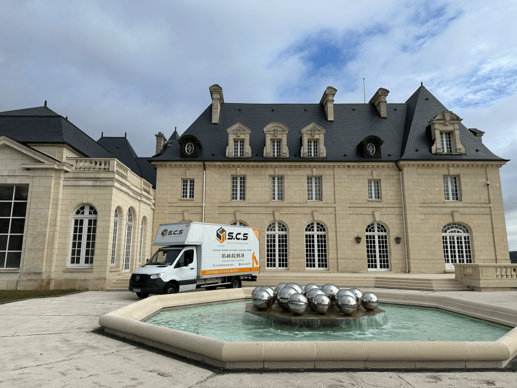 Déménager sans ascenseur à Plessis-Robinson : SCS Déménagement